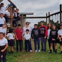 Niños de escuela Unidocente se divierten, juegan y crean con la lectura