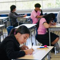 Estudiantes del Liceo Luis Dobles Segreda realizan aplicación de la Prueba Nacional Estandarizada Diagnóstica 
