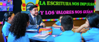 Ministro de Educación compartió con estudiantes de la escuela Mauro Fernández para motivar la lectura, escritura 