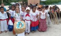 Niños de preescolar de centro educativo en Liberia se preparan para participar en Festival de la Guanacastequidad