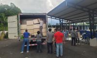 Estudiantes estrenan pupitres