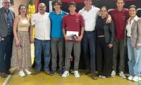 Estudiantes que obtuvieron varias certificaciones.