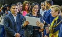 Miles de personas recibieron su título en la graduación más grande de la historia de Costa Rica