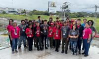 Encuentro “Aulas sin Fronteras” se realizó el 27, 28 y 29 de noviembre 2024  Más de 80 estudiantes migrantes y 20 docentes de centros educativos de Alajuela compartieron sus experiencias y desafíos en un espacio seguro y de diálogo, en el marco del proyecto “Aulas sin Fronteras”.   La población estudiantil migrante discutió temas como la integración en los centros educativos, el fortalecimiento de la identidad cultural y la importancia de la convivencia pacífica.   El objetivo de “Aulas sin Fronteras” es pr