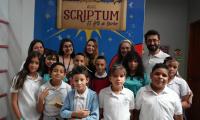 Estudiantes disfrutan y aprenden con la Experiencia Scriptum