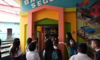 Estudiantes disfrutan y aprenden con la Experiencia Scriptum