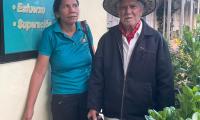 ¡Nunca es tarde para aprender! Don Erasmo y Fátima lo demuestran