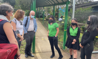Estudiantes reciben a delegación francesa en Costa Rica