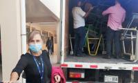 Personal de la UPRE acompaña entrega de mobiliario en instituciones de Sarapiquí